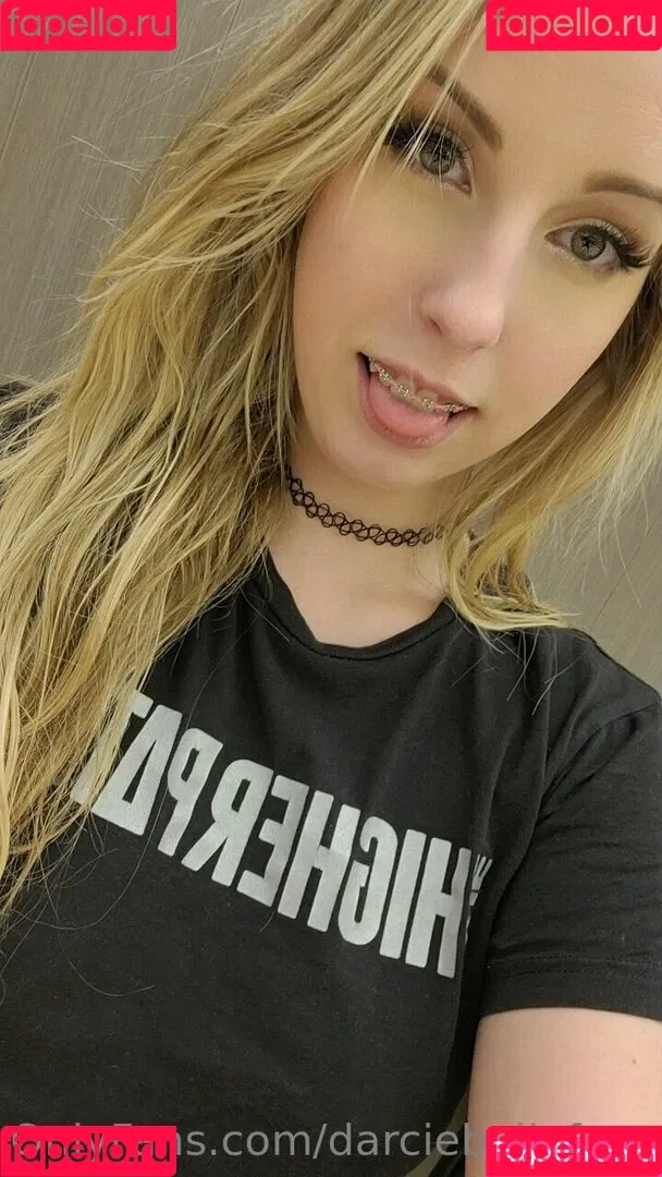 darciebellefree Onlyfans Photo Gallery 