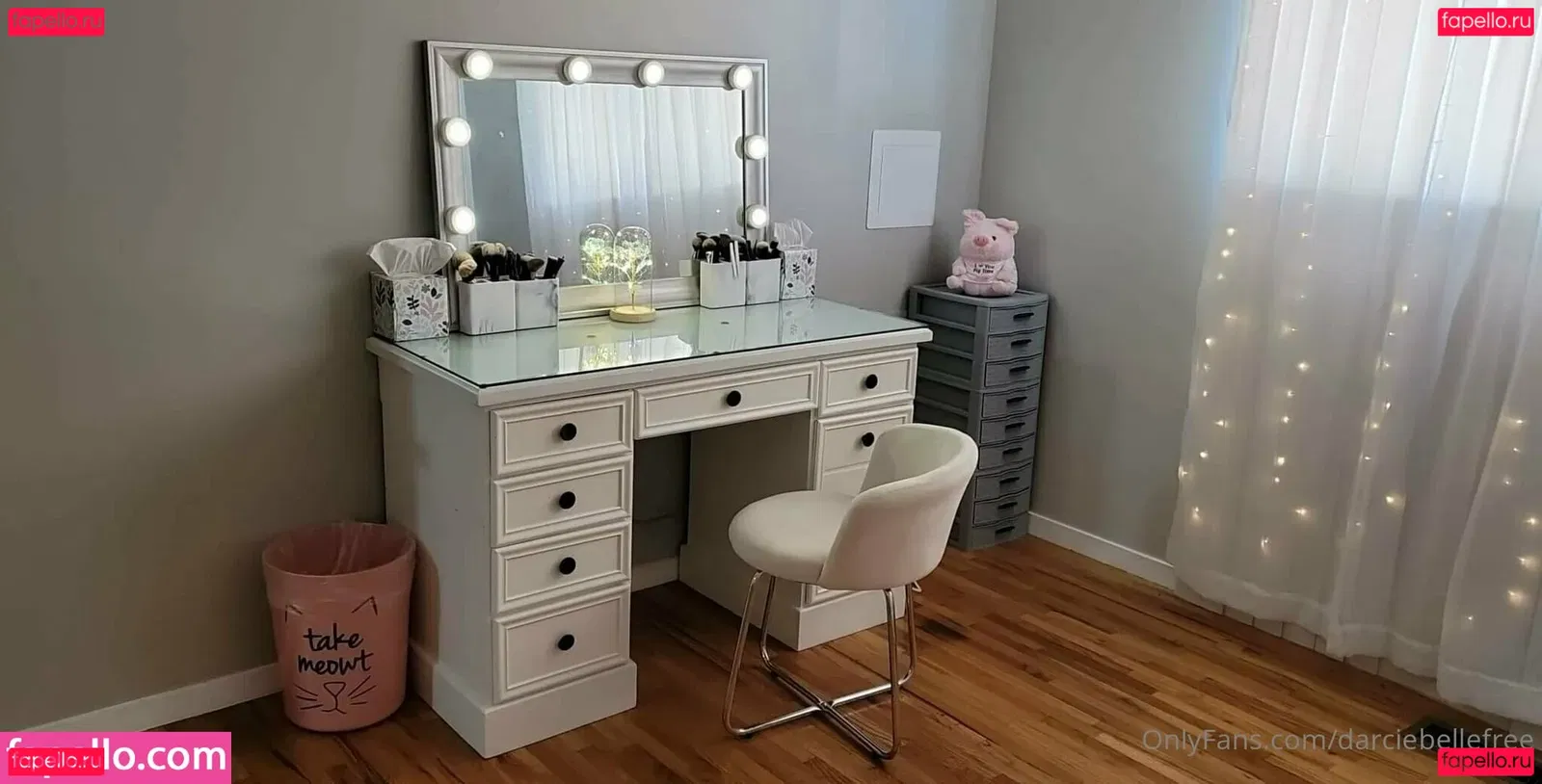 darciebellefree Onlyfans Photo Gallery 