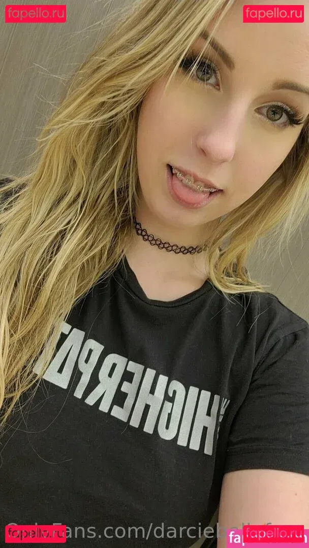 darciebellefree Onlyfans Photo Gallery 