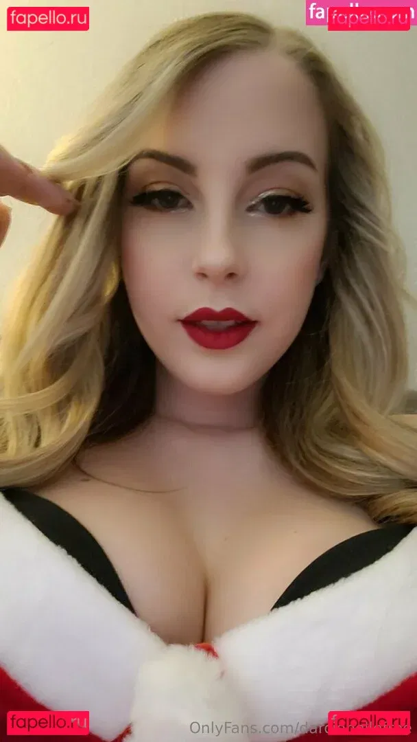 darciebellefree Onlyfans Photo Gallery 