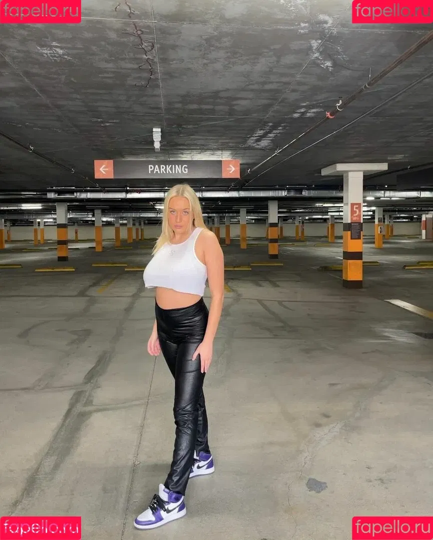 Holly Youpa Onlyfans Photo Gallery 