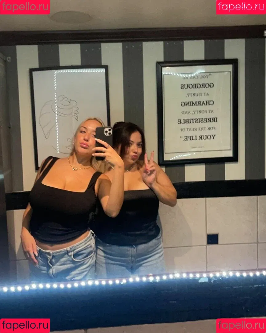 Holly Youpa Onlyfans Photo Gallery 
