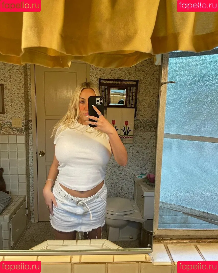 Holly Youpa Onlyfans Photo Gallery 