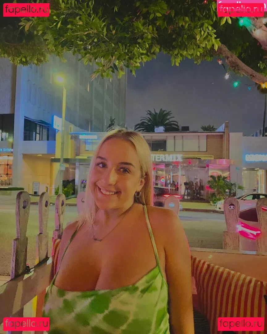 Holly Youpa Onlyfans Photo Gallery 