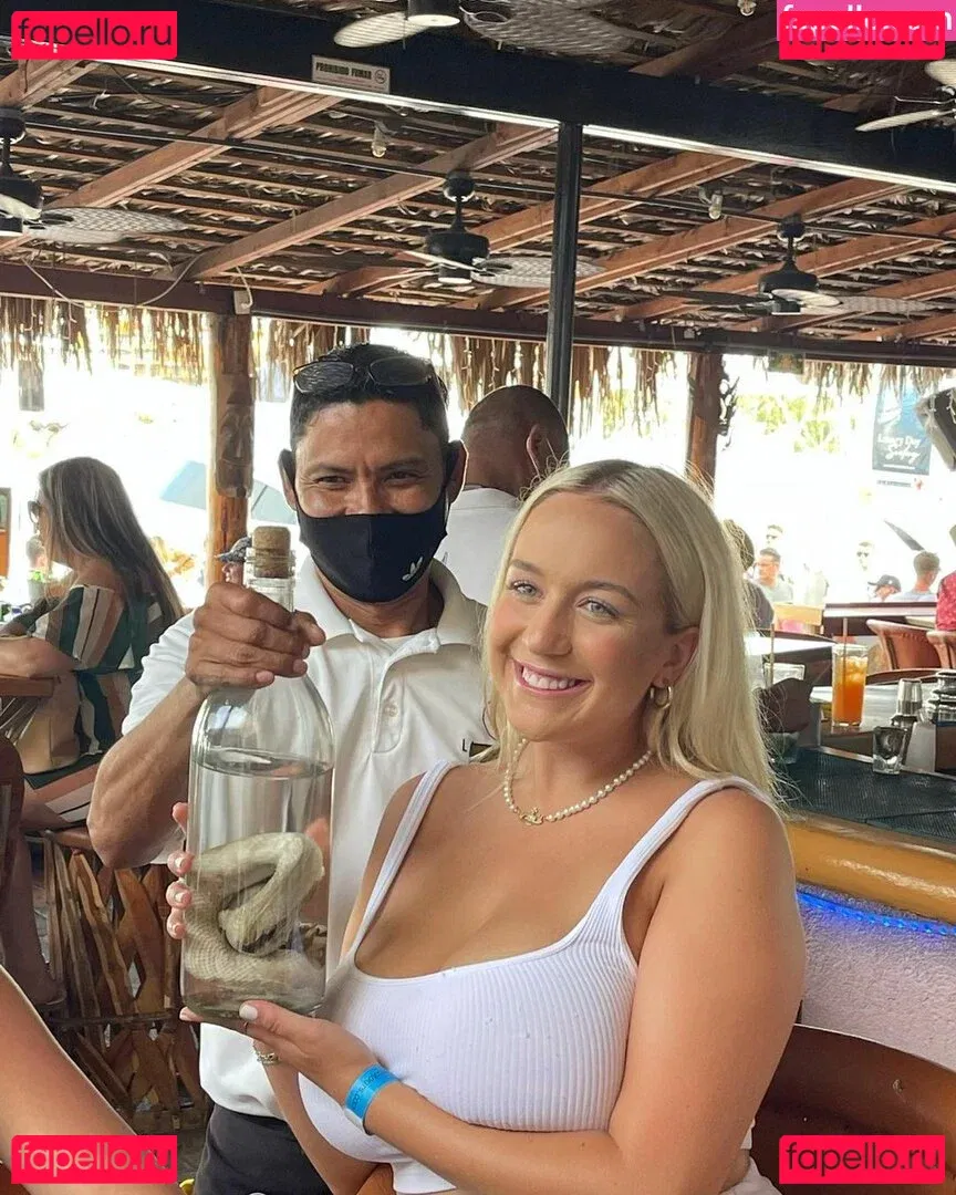 Holly Youpa Onlyfans Photo Gallery 