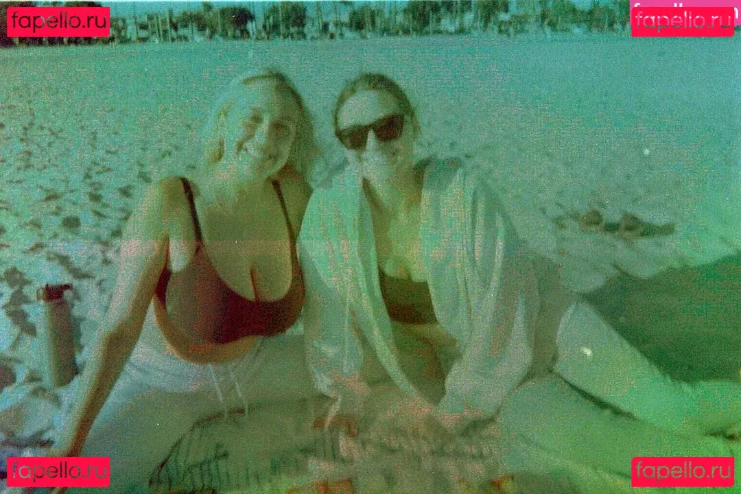 Holly Youpa Onlyfans Photo Gallery 