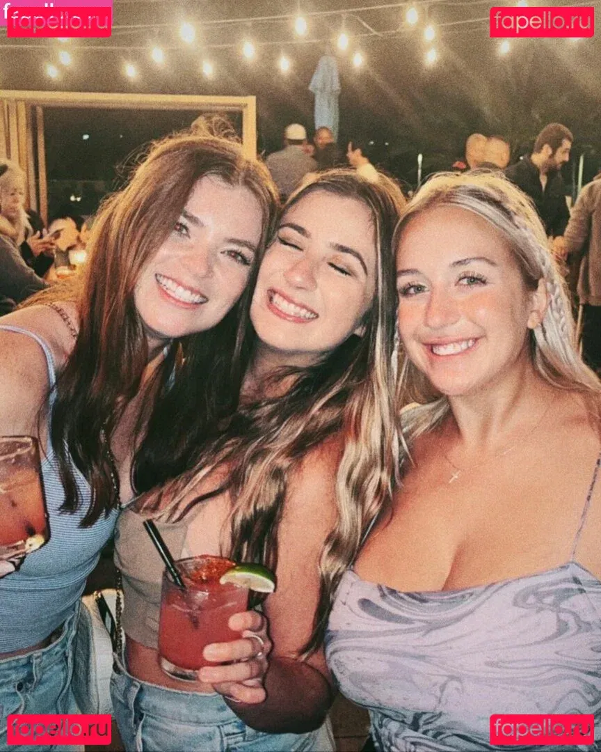 Holly Youpa Onlyfans Photo Gallery 