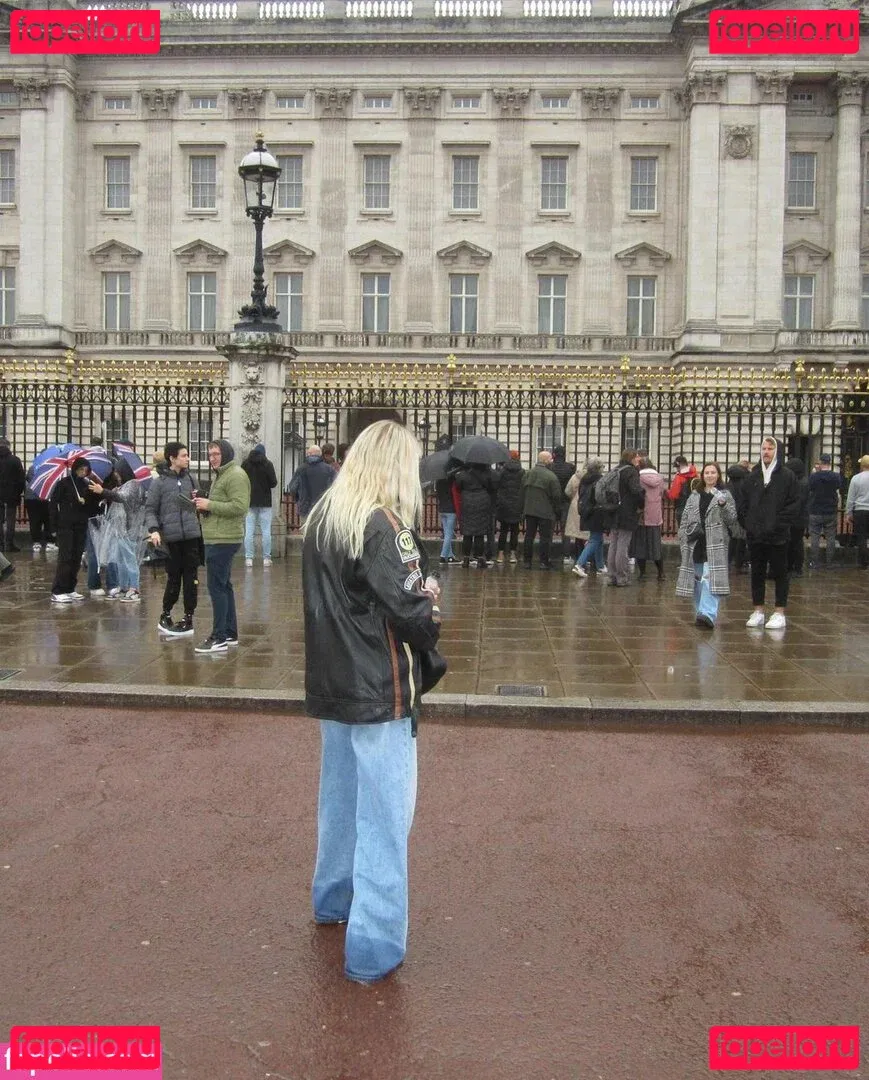 Holly Youpa Onlyfans Photo Gallery 