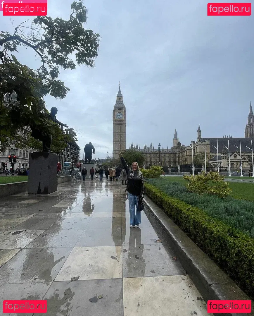 Holly Youpa Onlyfans Photo Gallery 