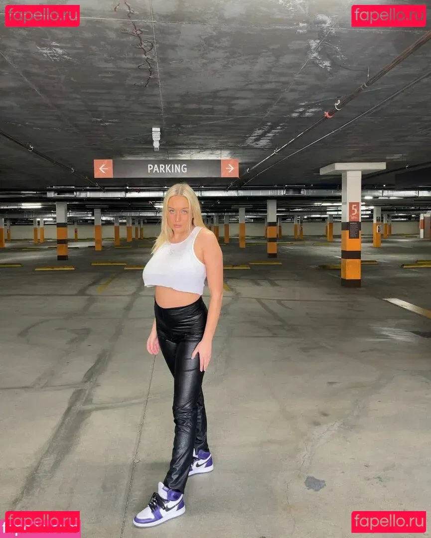 Holly Youpa Onlyfans Photo Gallery 