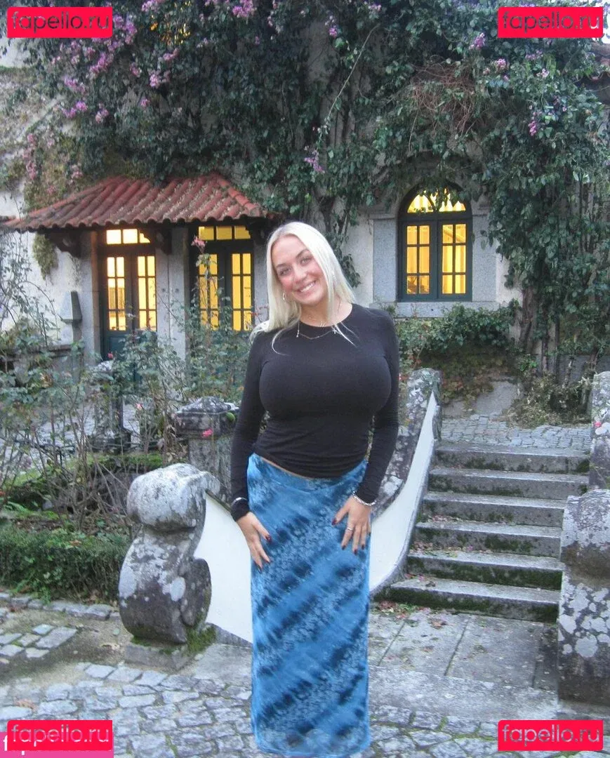 Holly Youpa Onlyfans Photo Gallery 