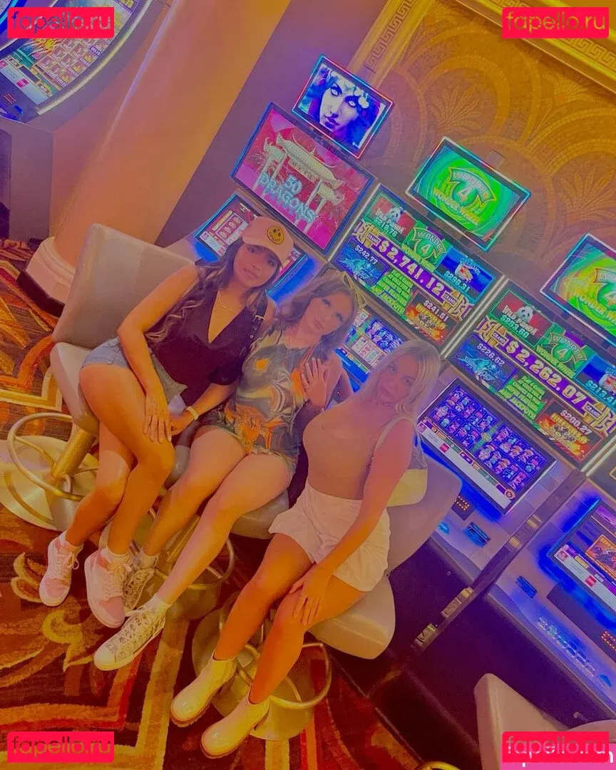 Holly Youpa Onlyfans Photo Gallery 