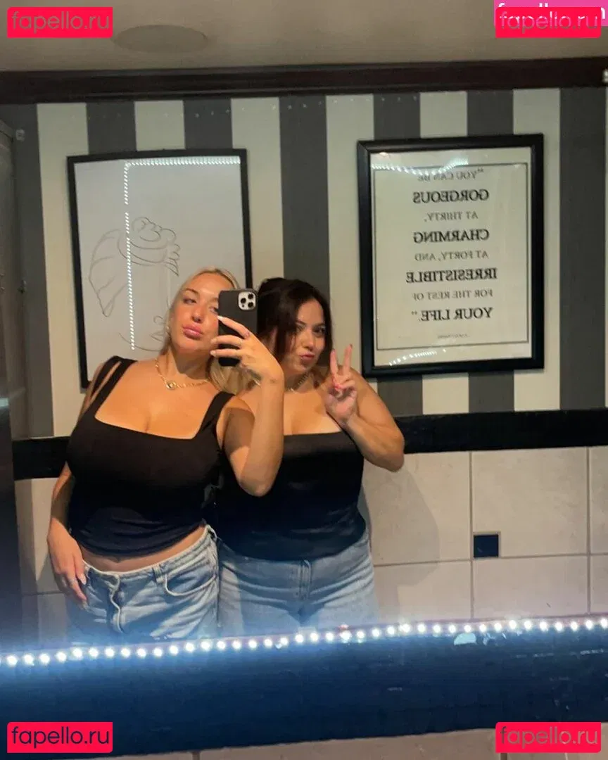 Holly Youpa Onlyfans Photo Gallery 