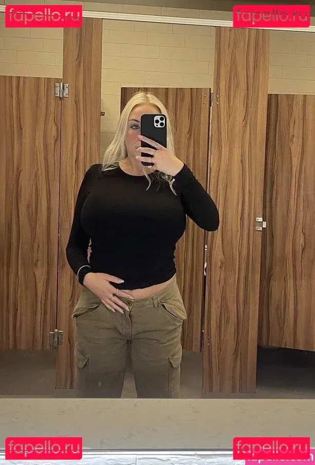 Holly Youpa Onlyfans Photo Gallery 