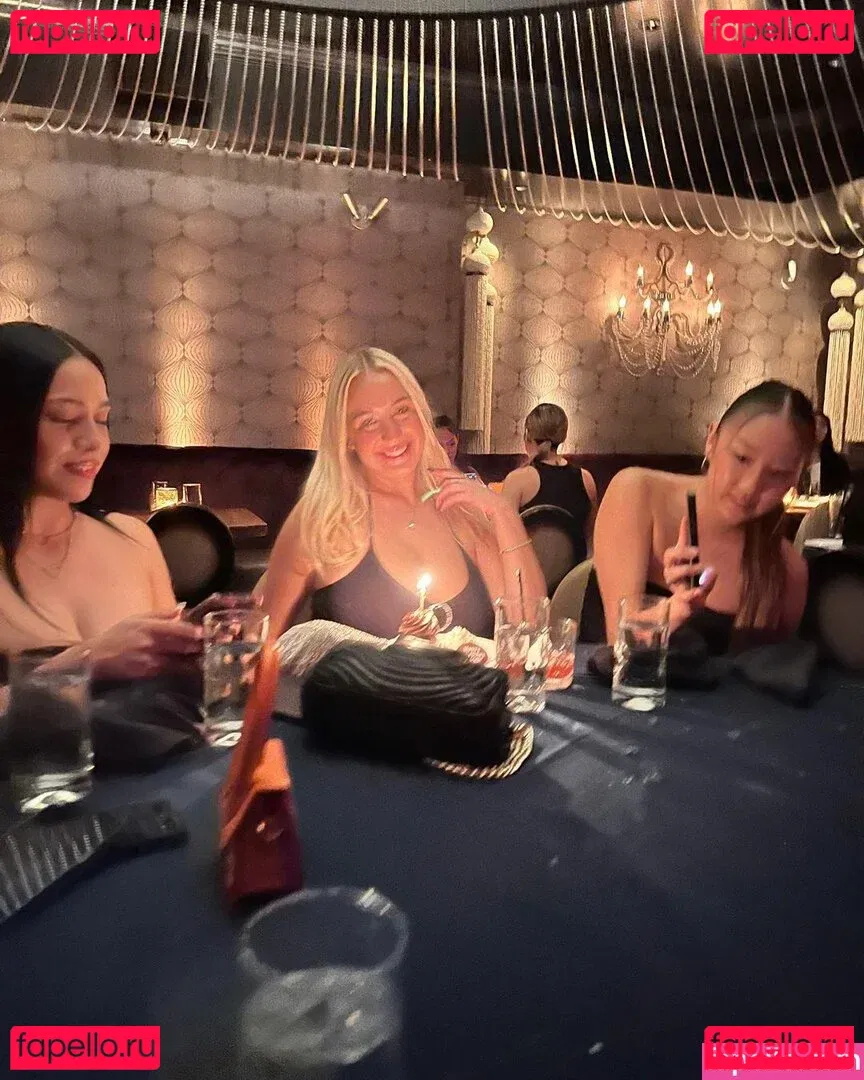 Holly Youpa Onlyfans Photo Gallery 