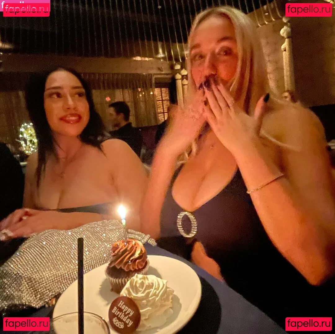 Holly Youpa Onlyfans Photo Gallery 