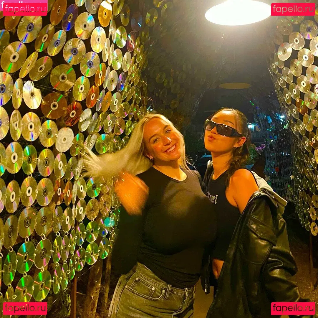 Holly Youpa Onlyfans Photo Gallery 