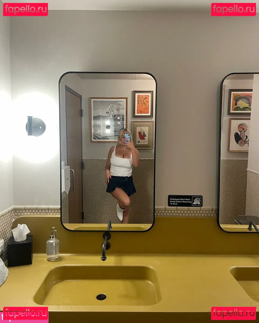 Holly Youpa Onlyfans Photo Gallery 