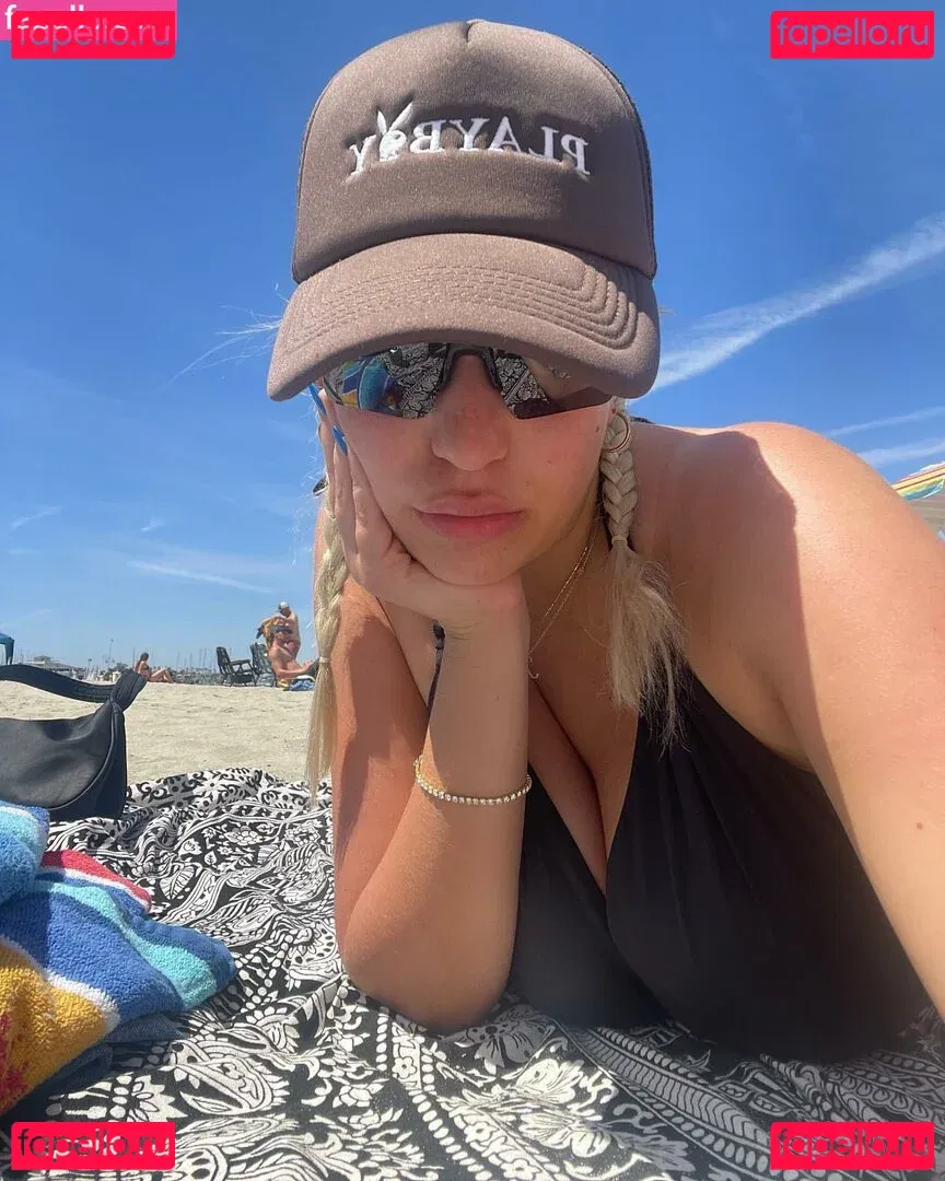 Holly Youpa Onlyfans Photo Gallery 