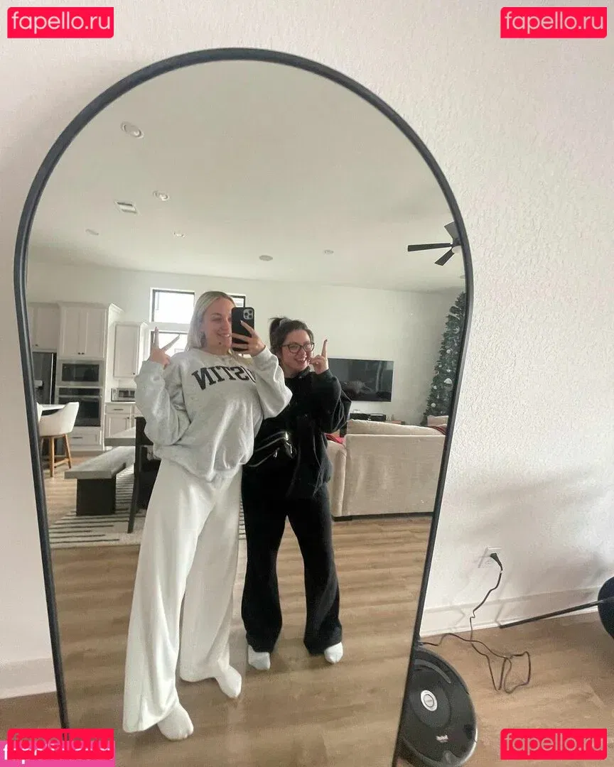 Holly Youpa Onlyfans Photo Gallery 