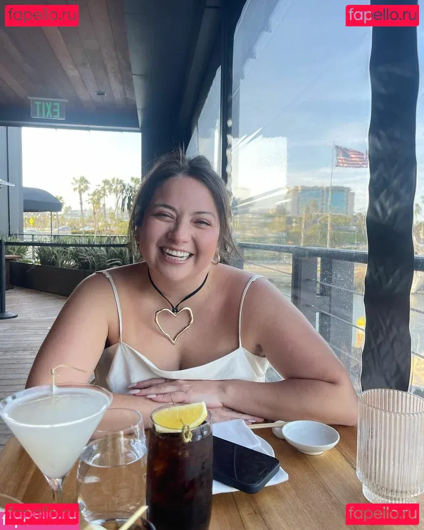 Holly Youpa Onlyfans Photo Gallery 