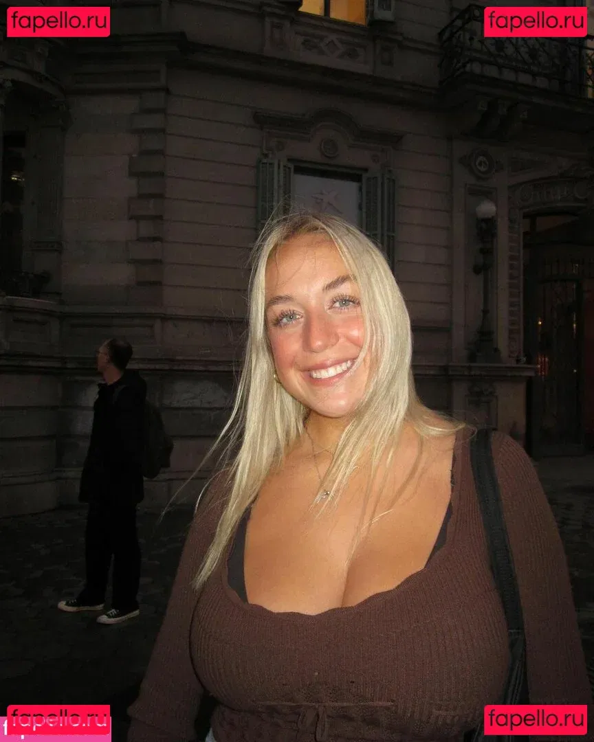 Holly Youpa Onlyfans Photo Gallery 