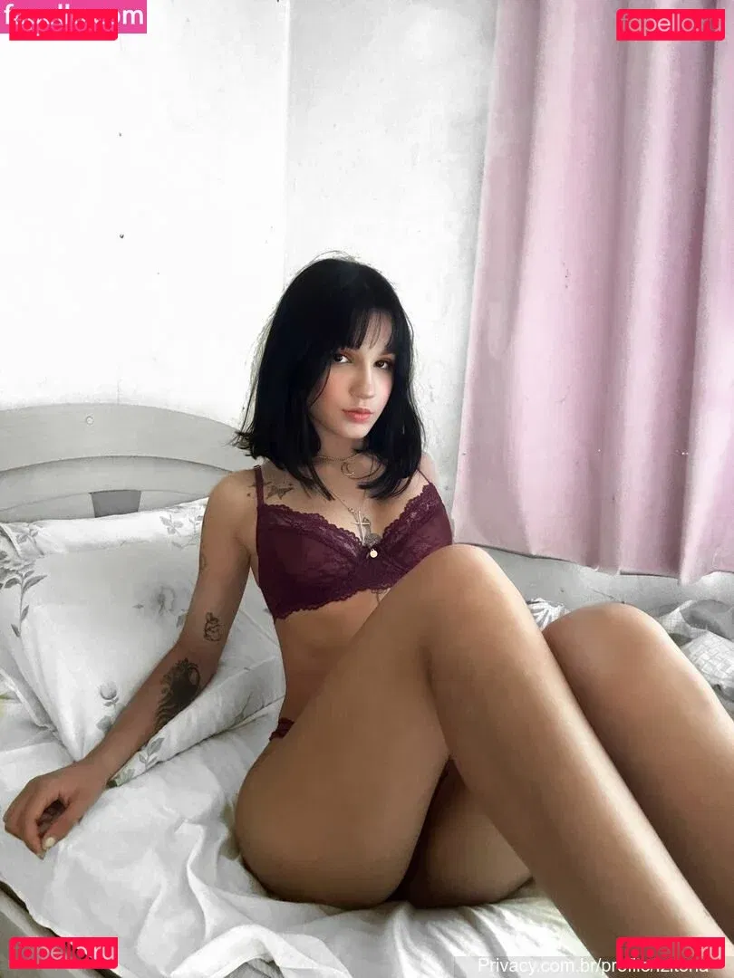 west_mia Onlyfans Photo Gallery 