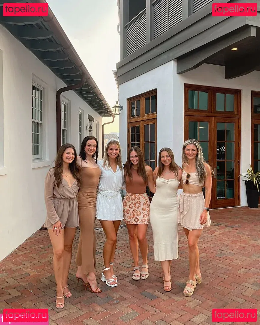 Madison Lintz Onlyfans Photo Gallery 