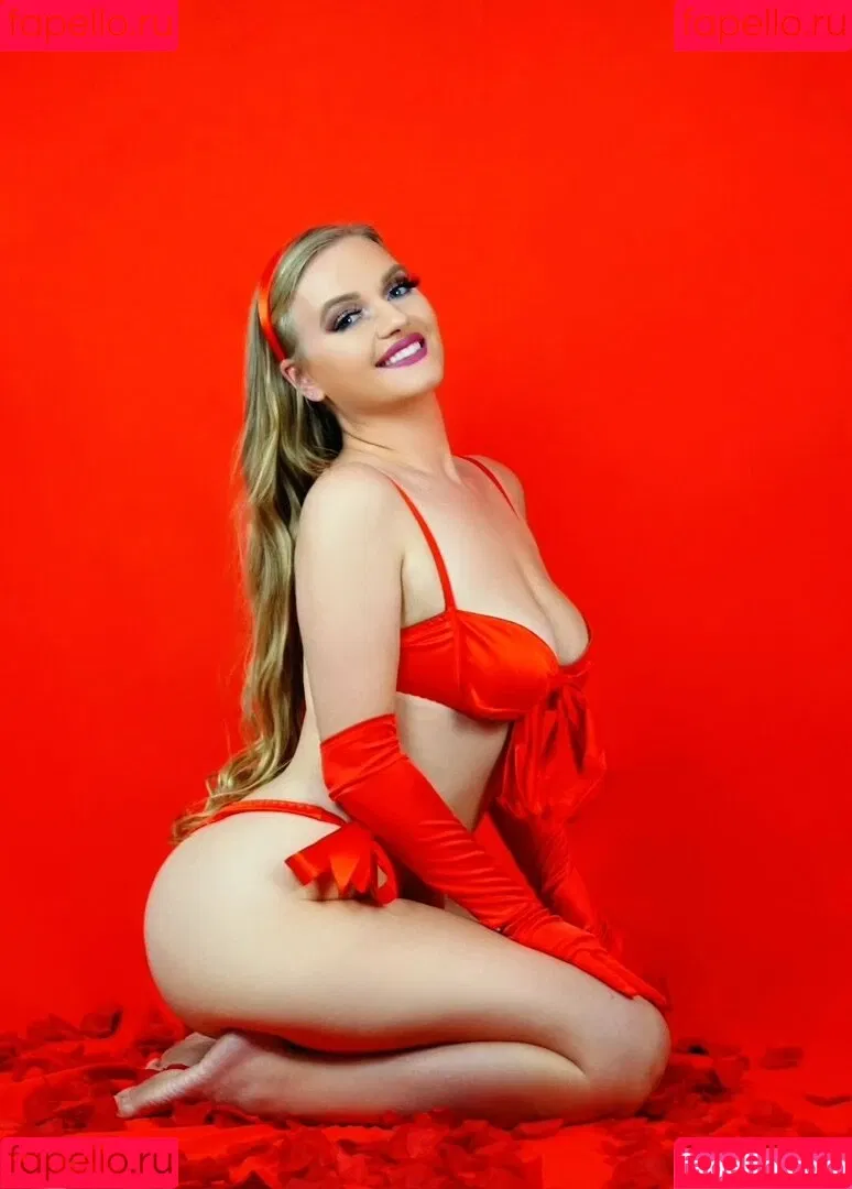 baddangel Onlyfans Photo Gallery 