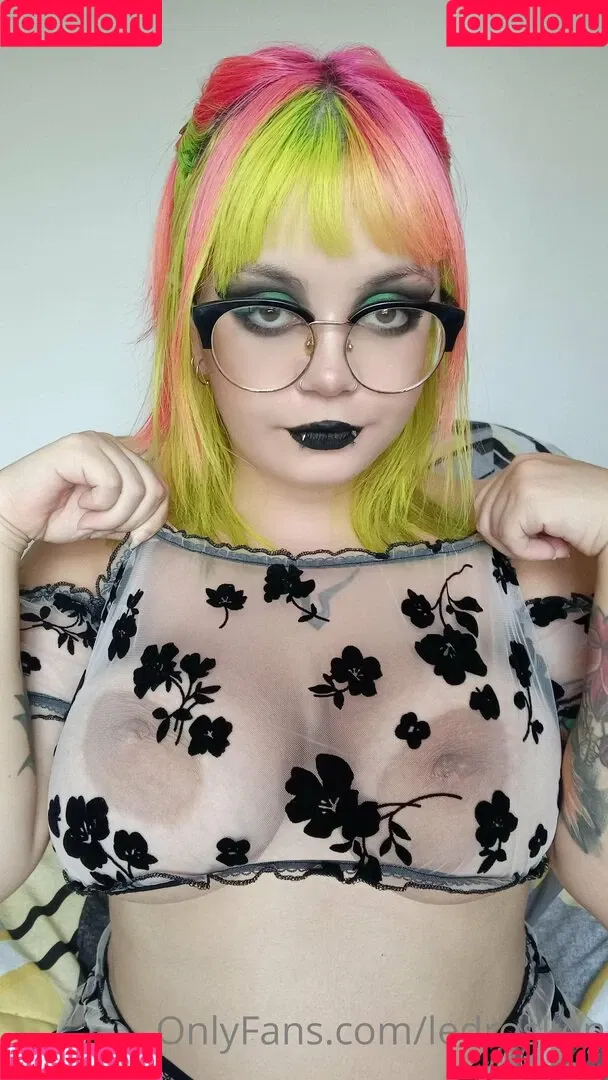 nyxie_ledros Onlyfans Photo Gallery 