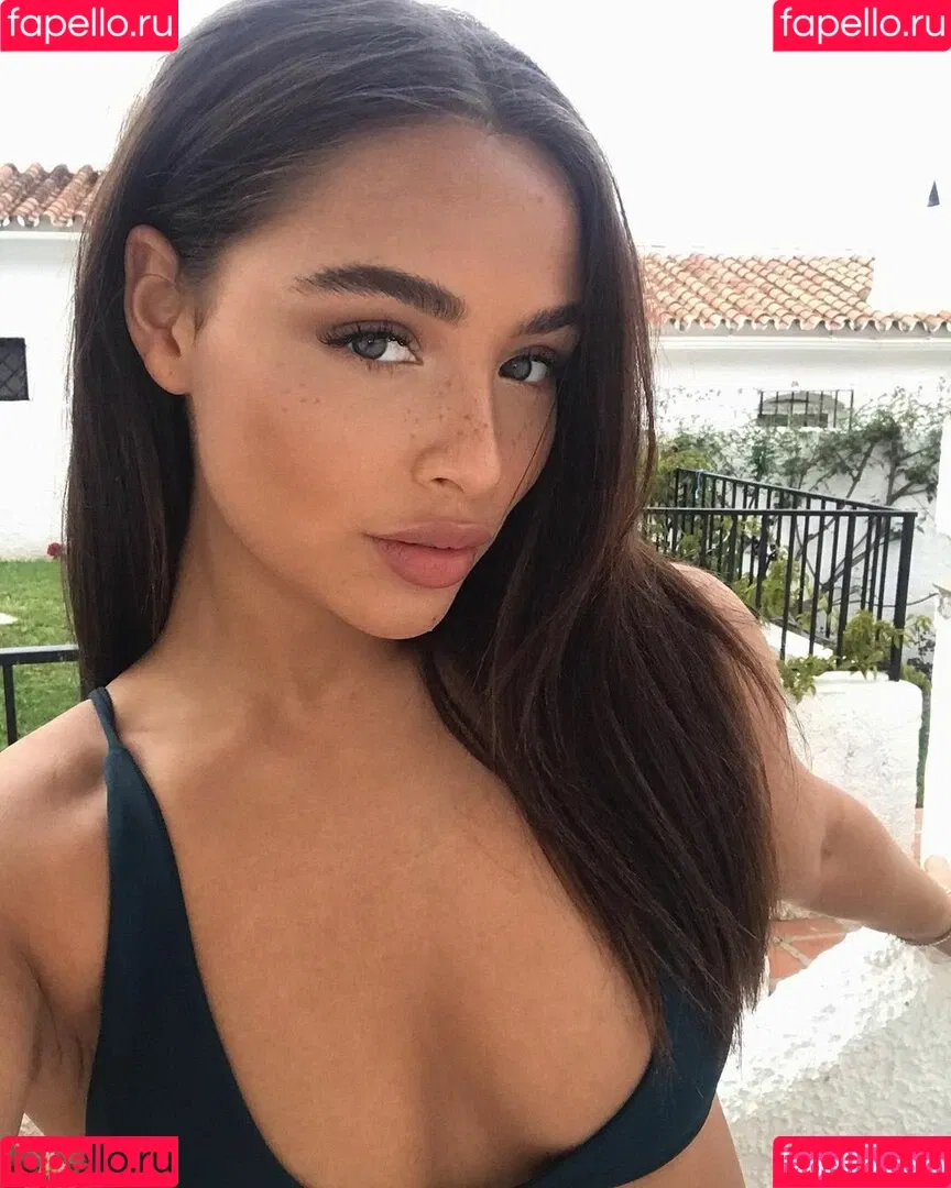 Clo Lloyd Onlyfans Photo Gallery 