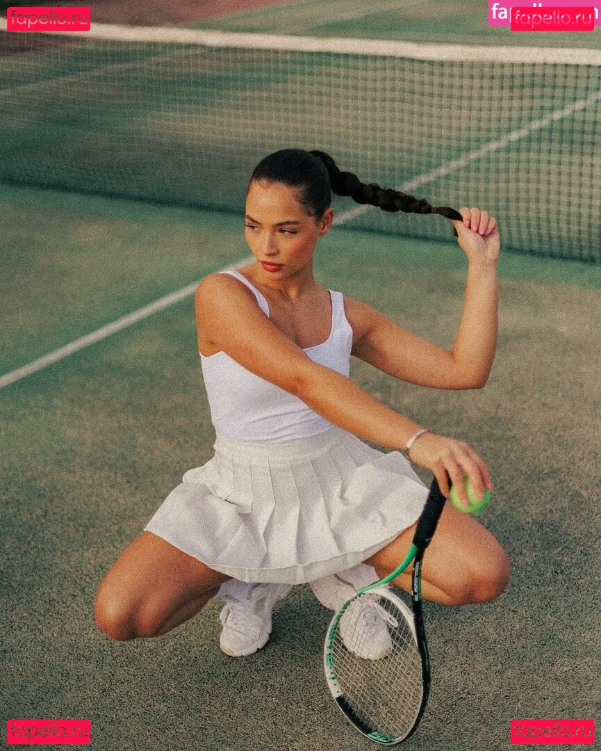 Clo Lloyd Onlyfans Photo Gallery 