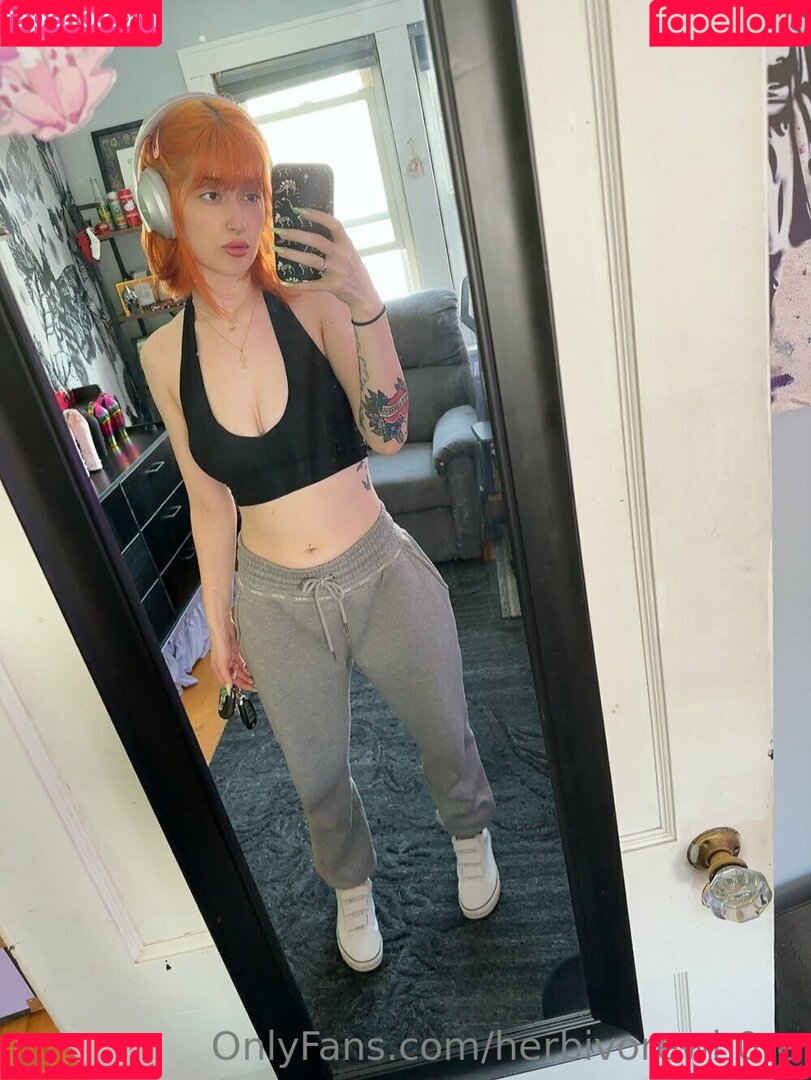 herbivorewh0re Onlyfans Photo Gallery 