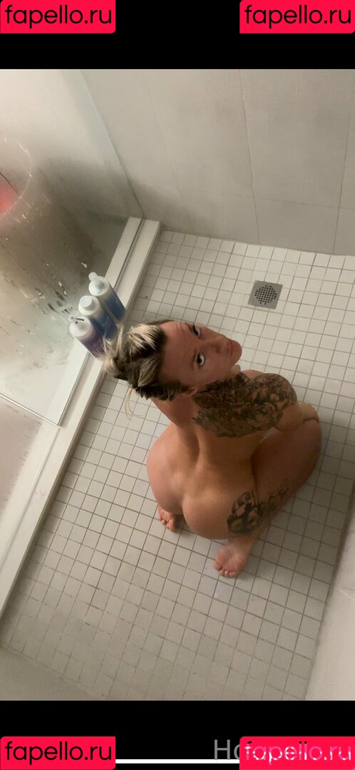 holly38anne Onlyfans Photo Gallery 