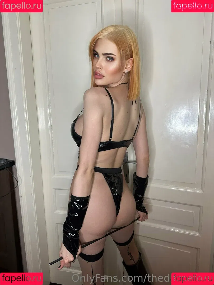 thedamefree Onlyfans Photo Gallery 