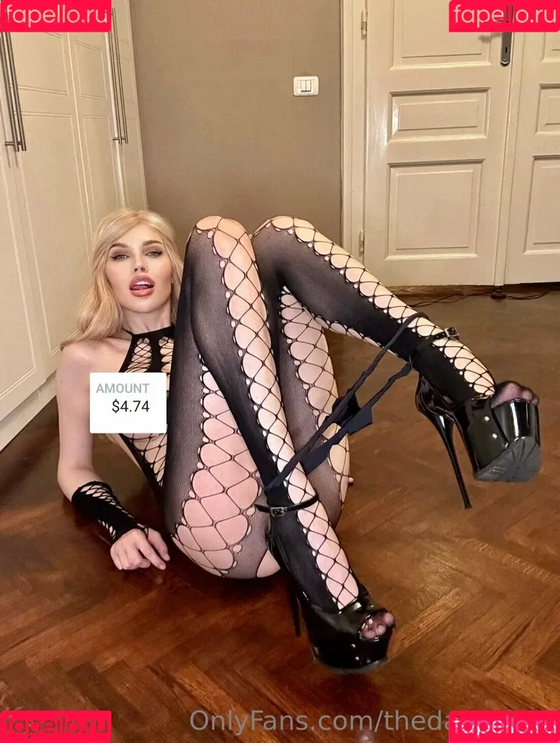 thedamefree Onlyfans Photo Gallery 