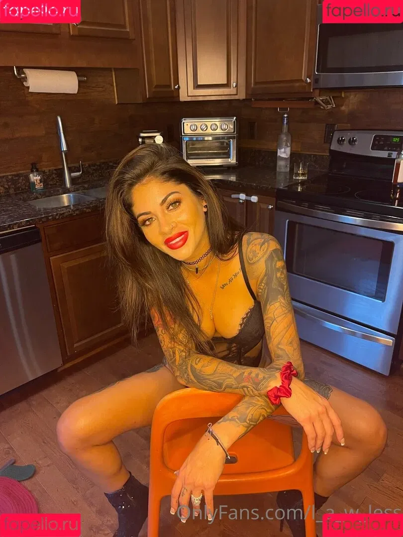 lena_law_less Onlyfans Photo Gallery 