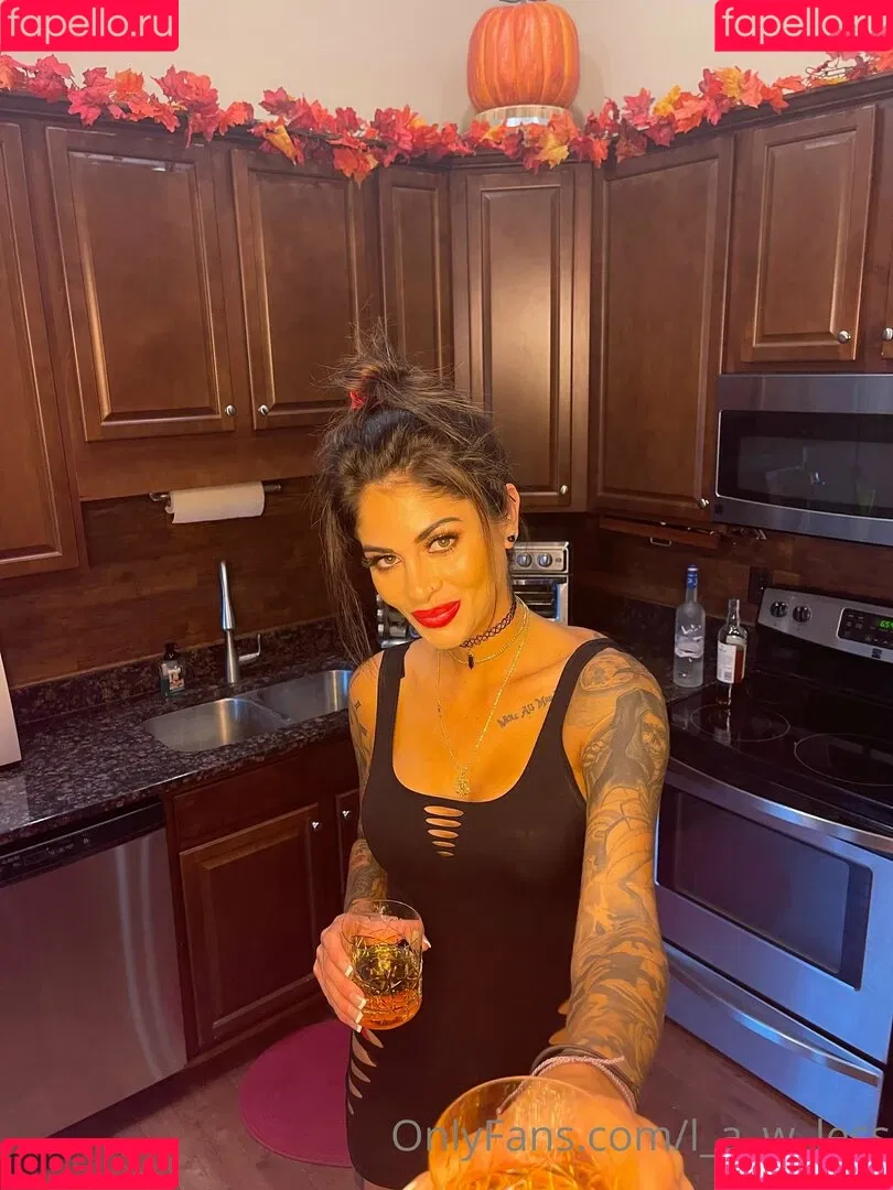 lena_law_less Onlyfans Photo Gallery 