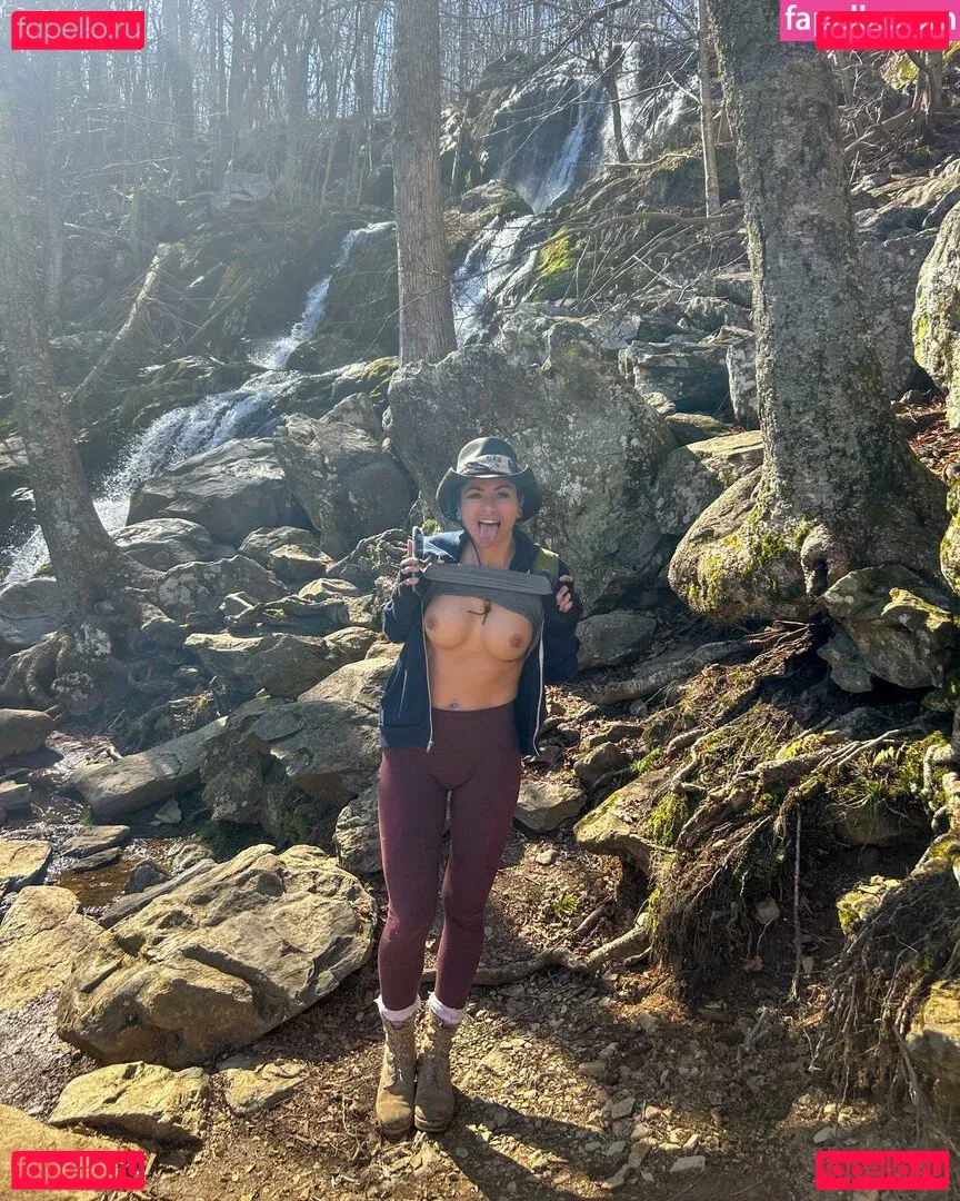 lena_law_less Onlyfans Photo Gallery 