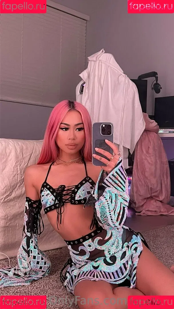 tinyyyk Onlyfans Photo Gallery 