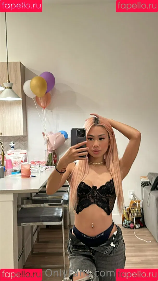 tinyyyk Onlyfans Photo Gallery 