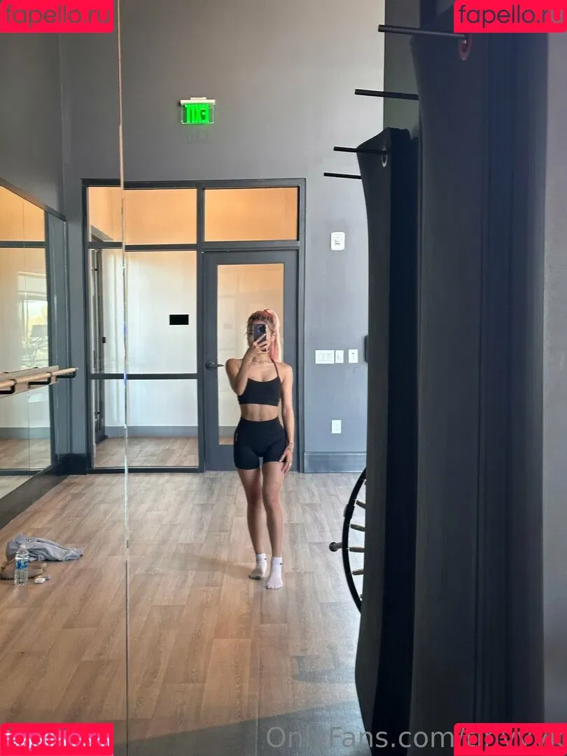 tinyyyk Onlyfans Photo Gallery 