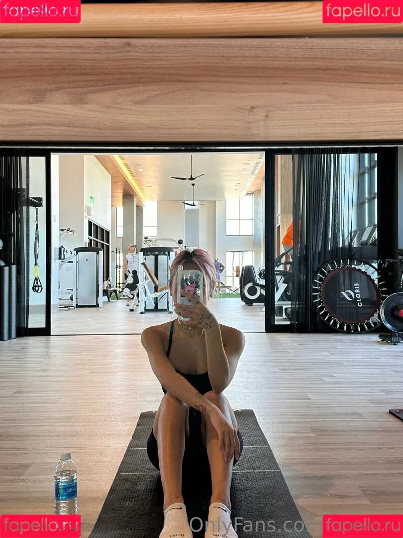 tinyyyk Onlyfans Photo Gallery 