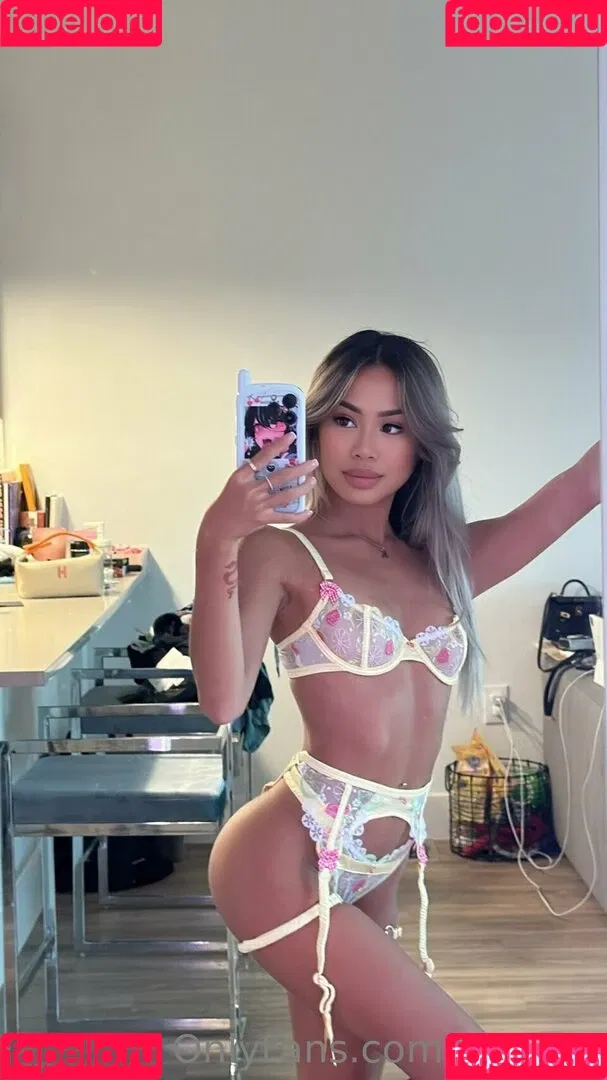 tinyyyk Onlyfans Photo Gallery 