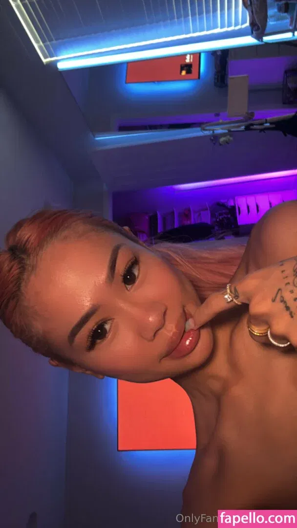 tinyyyk Onlyfans Photo Gallery 