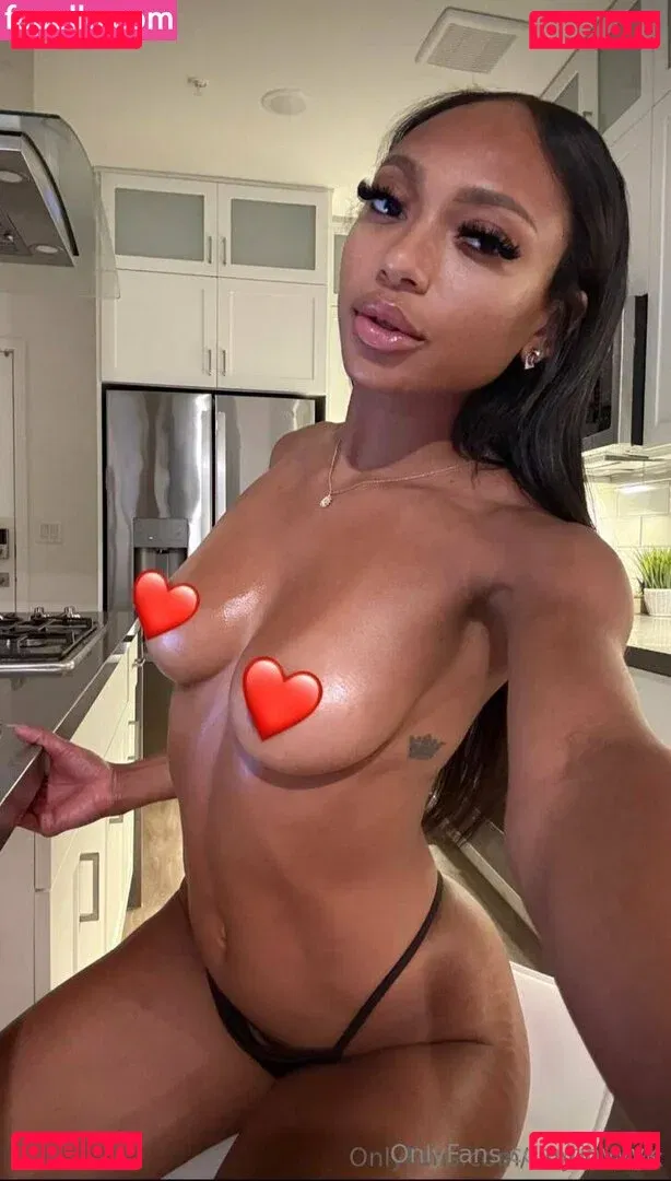 tinyyyk Onlyfans Photo Gallery 