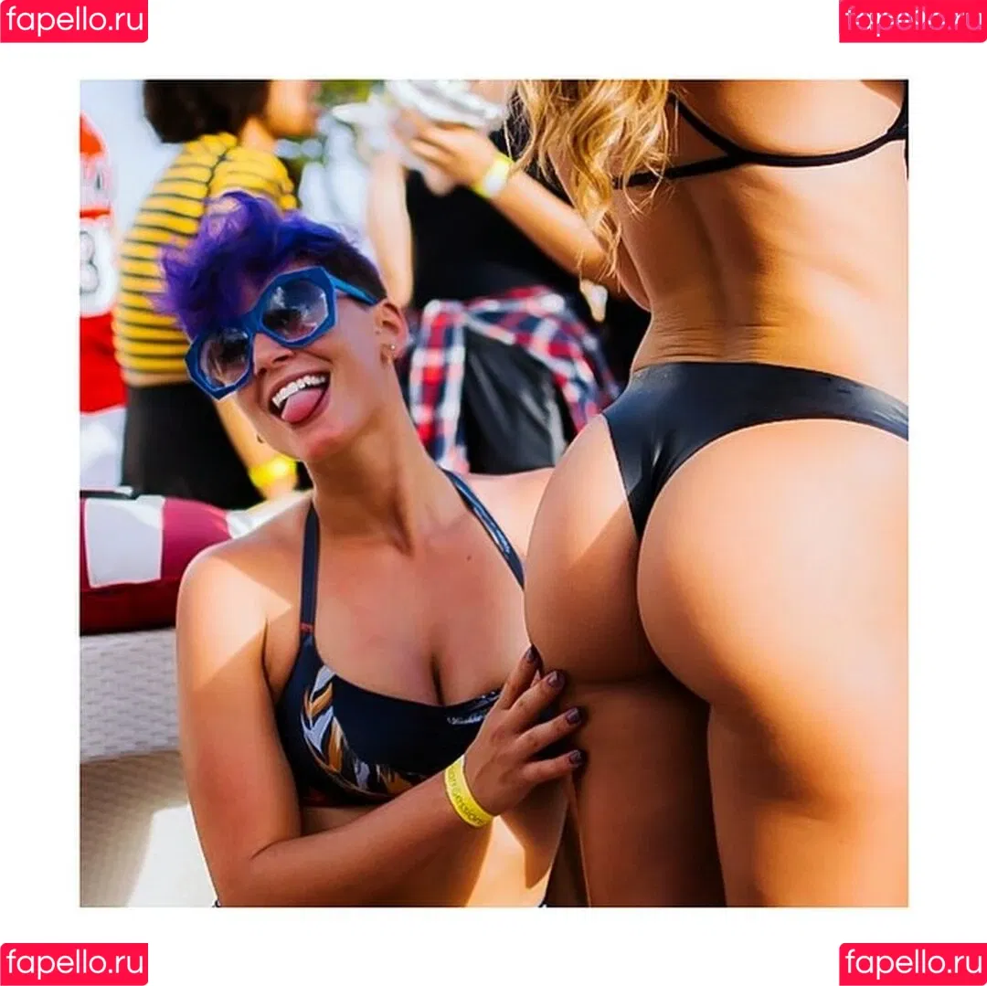 Casi Davies Onlyfans Photo Gallery 