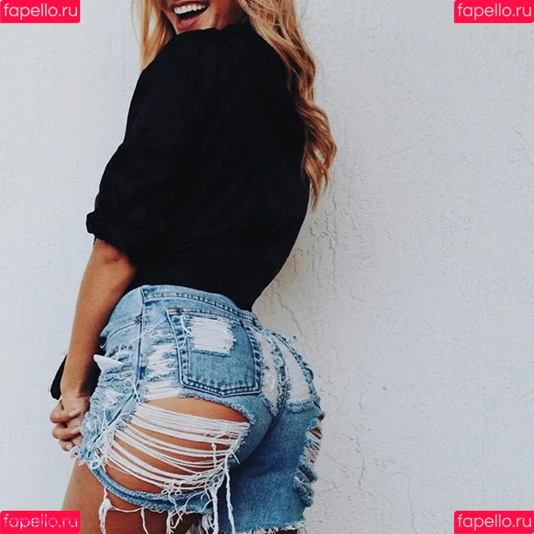 Casi Davies Onlyfans Photo Gallery 