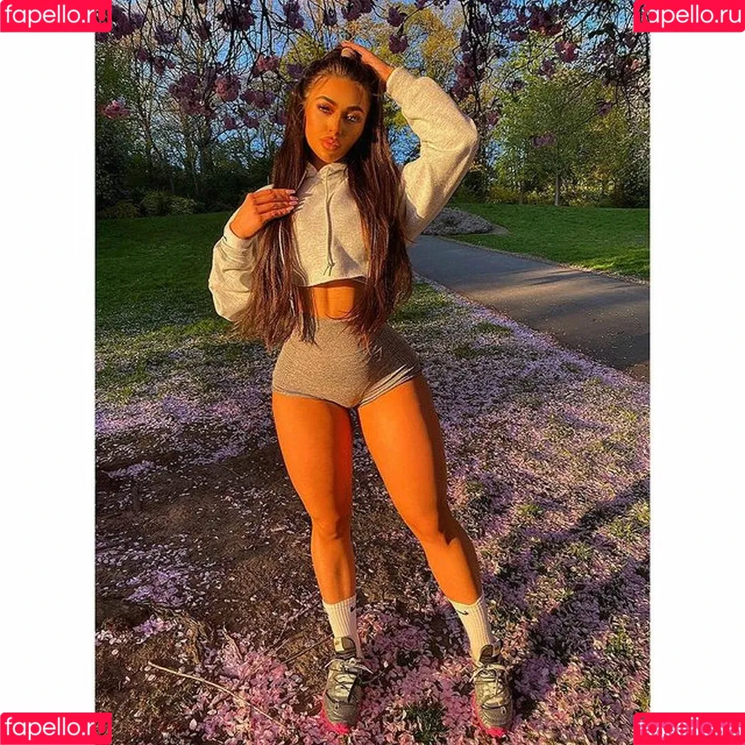 Kate Isobel Daisy Onlyfans Photo Gallery 