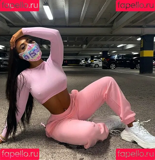 Kate Isobel Daisy Onlyfans Photo Gallery 